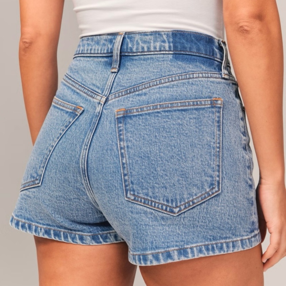Abercrombie & Fitch Curve Love High Rise Mom Shorts